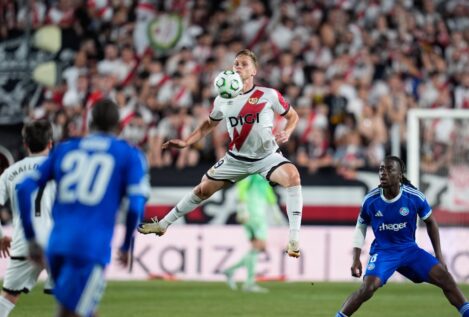 El Rayo Vallecano hace historia y jugará su primera final europea tras ganar al Estrasburgo