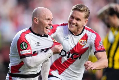 El Rayo Vallecano gana al Estrasburgo y se acerca a su primera final internacional