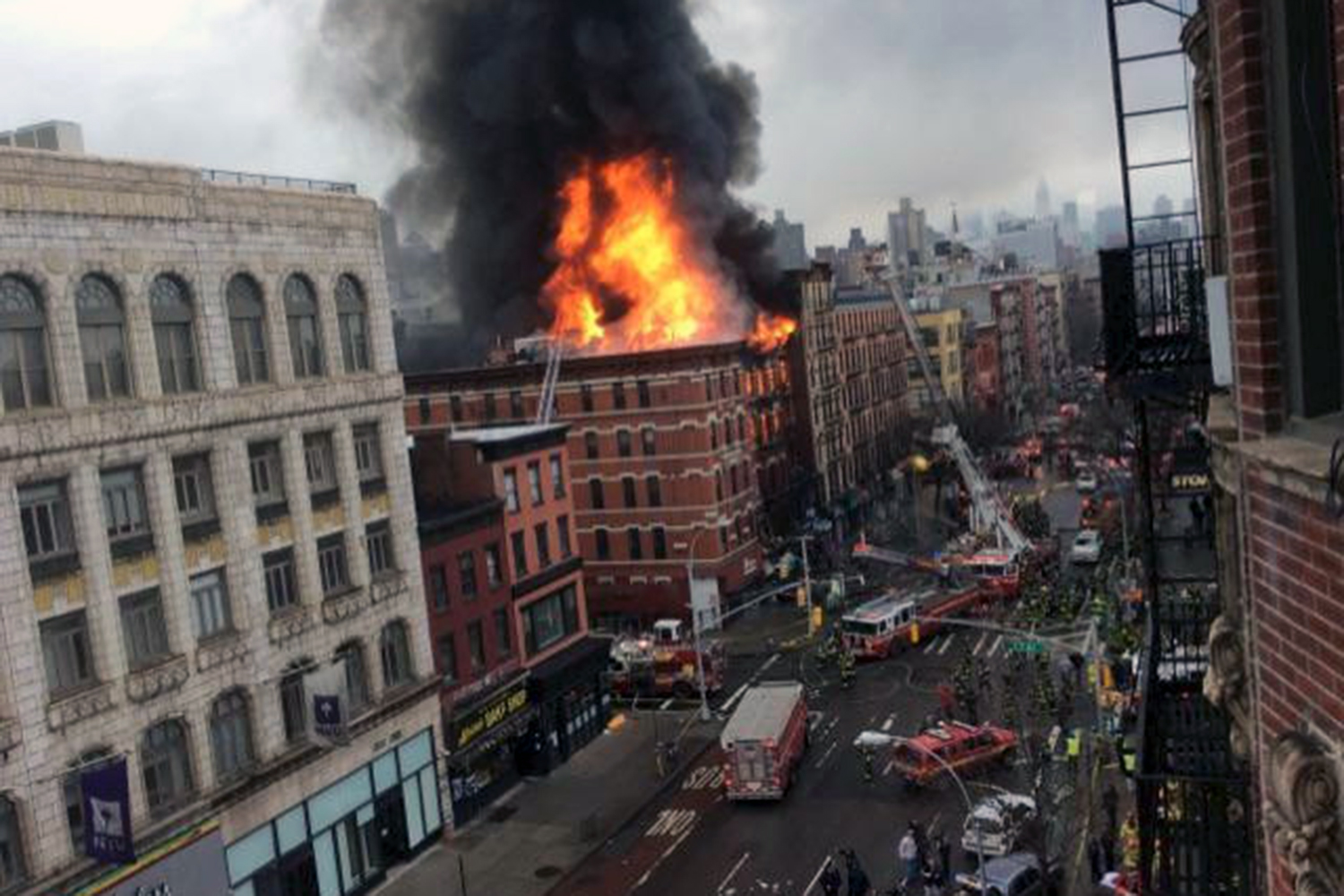 Una explosión sacude el East Village de Manhattan