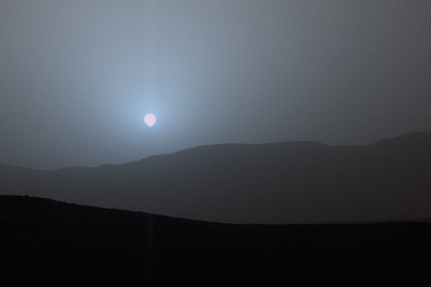 Así luce una puesta de sol en Marte.