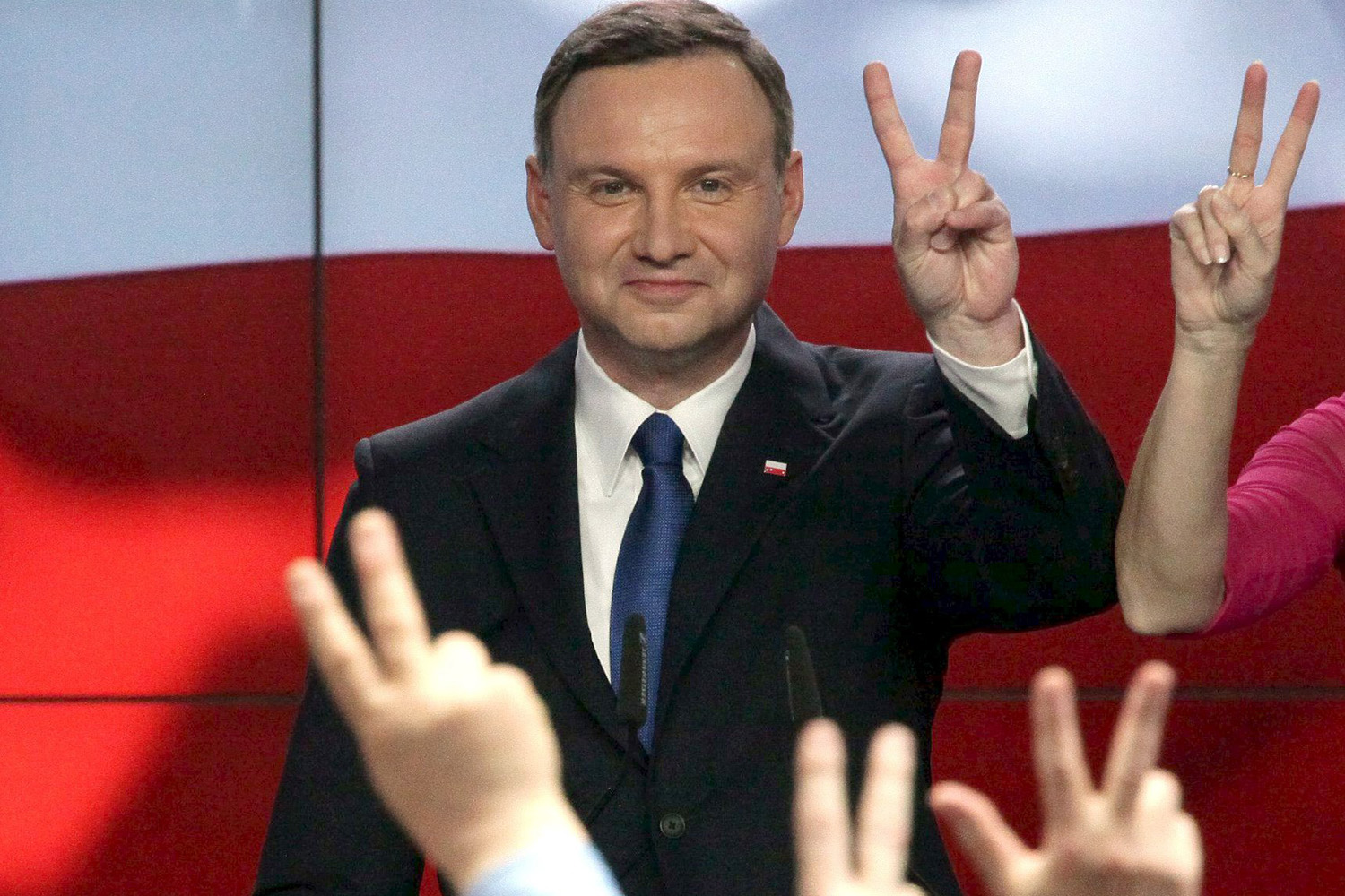 Opositor polaco gana la primera vuelta de las presidenciales.