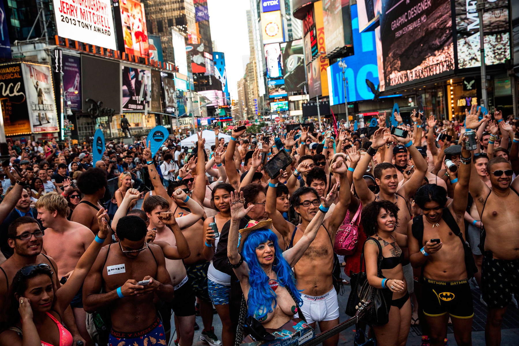 Estados Unidos. Alrededor de dos mil personas se desvistieron ayer en la Times Square de Nueva York