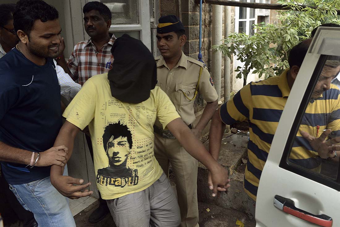 La policía india detiene al quinto sospechoso de la violación en grupo de una periodista