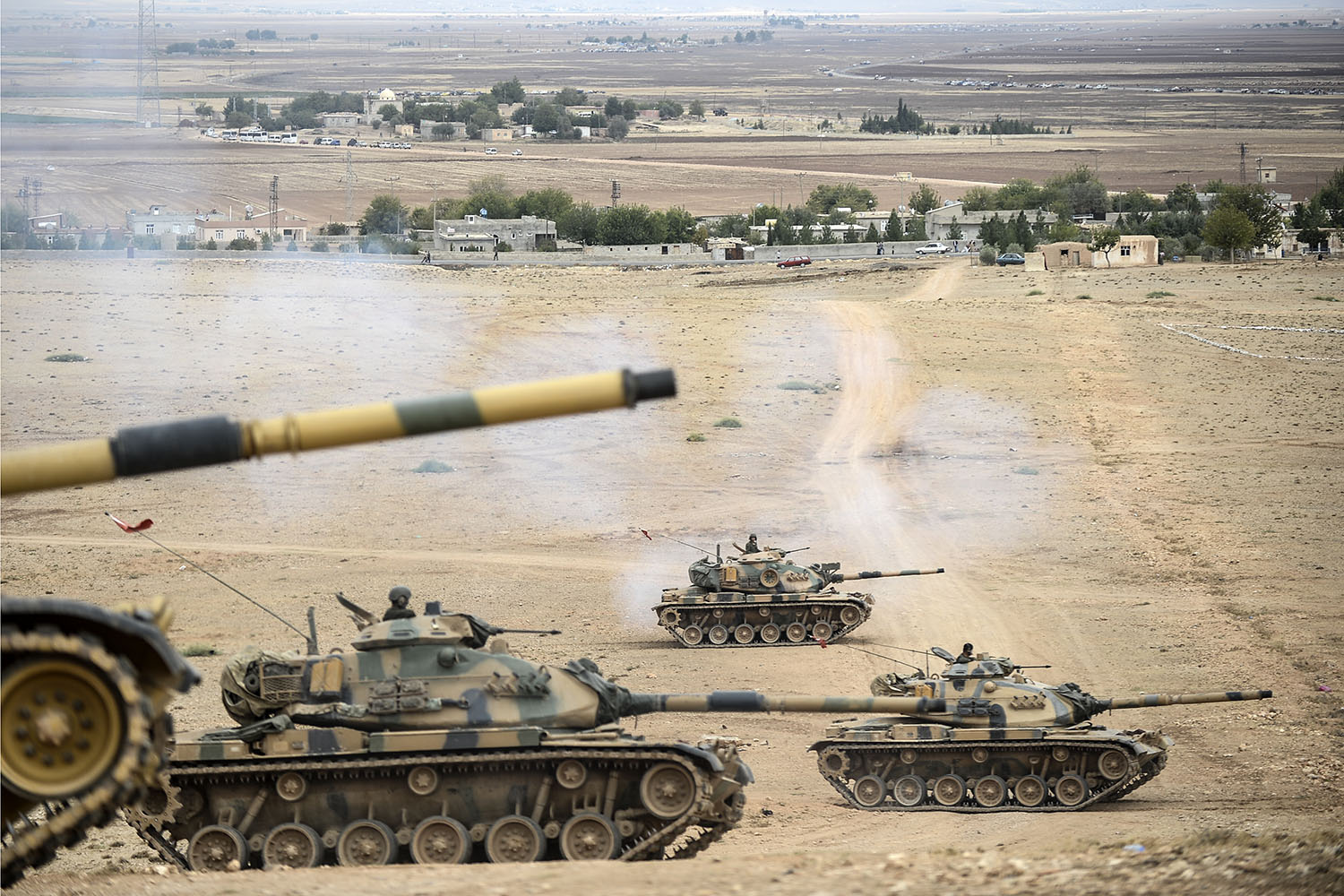 Gobierno turco pide al Parlamento autorización para realizar ataques militares en Siria e Irak.
