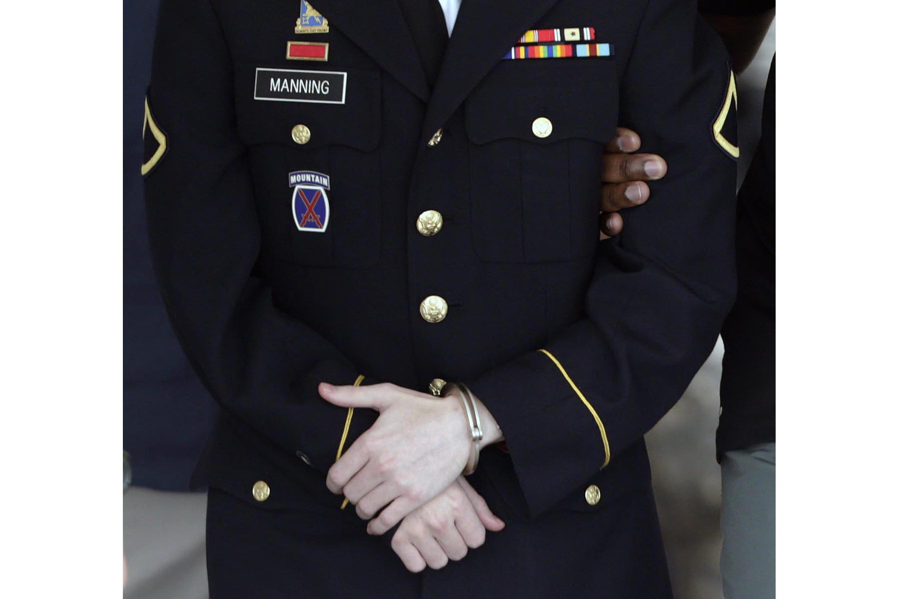Una corte militar de Estados Unidos absolvió ayer a Bradley Manning del cargo de «ayudar al enemigo»
