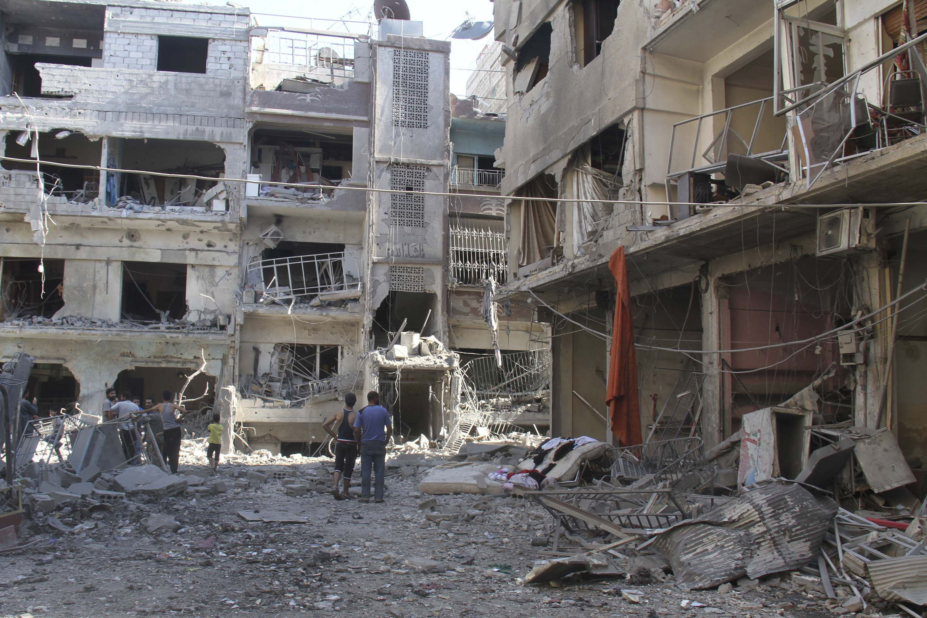 Un coche bomba estalló ayer en Yarmana, en las afueras de Damasco, y causó la muerte de al menos die