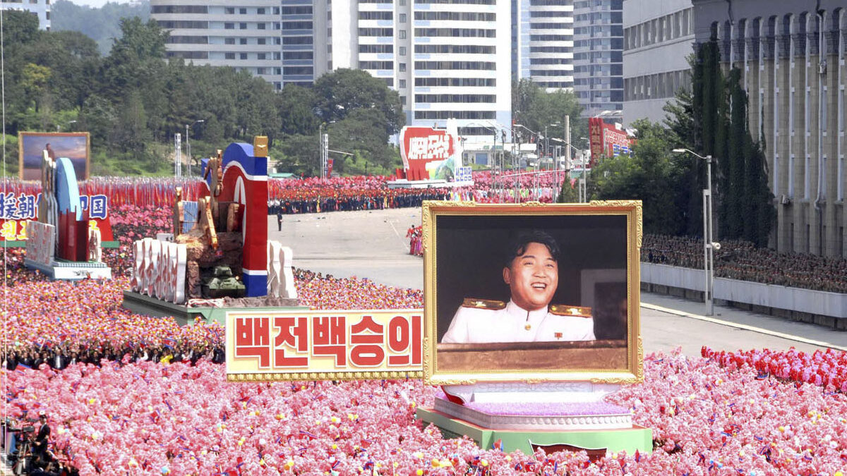 Miles de personas se reunieron este fin de semana en la plaza Kim Il-sung de Pionyang, Corea del Nor