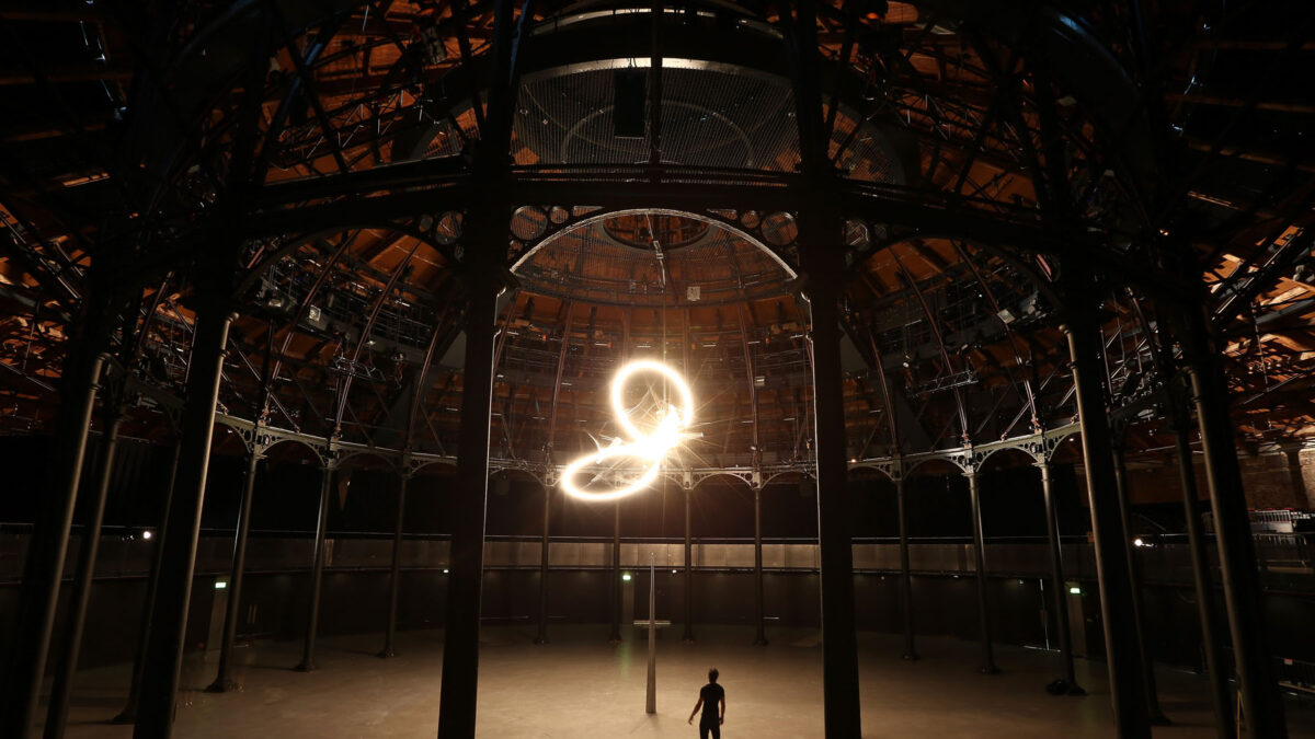 Inglaterra. El artista Conrad Shawcross presentó ayer su nueva exposición ‘Timepiece’ (algo así como