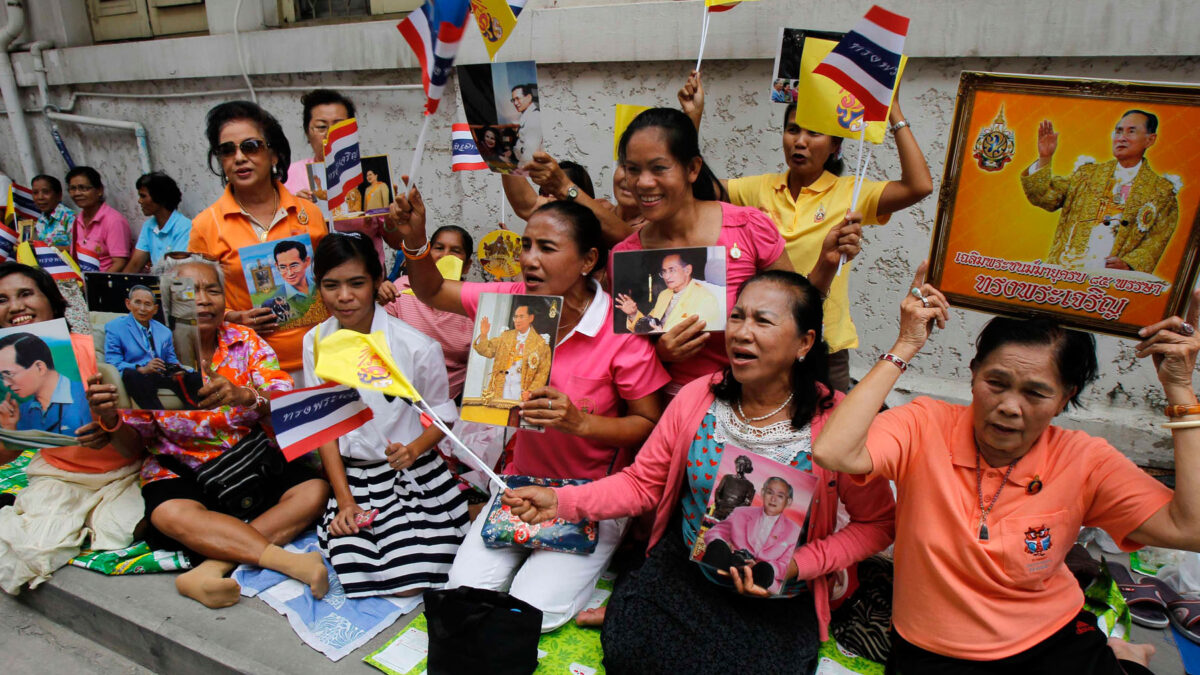 Tailandia. El rey Bhumibol Adulyadej, el más longevo del mundo a sus 85 años, dejará hoy el hospital