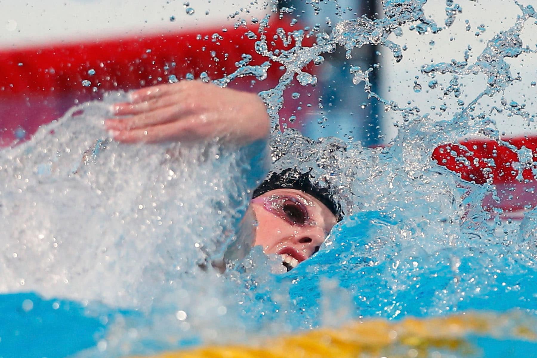 España. La nadadora Missy Franklin llevó ayer a Estados Unidos a imponerse en los 4x200m libres y su