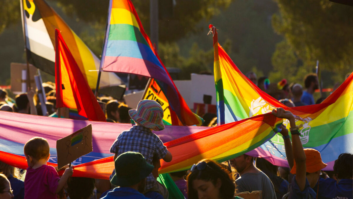 Israel. Miles de personas celebraron ayer en Tel Aviv el desfile anual del orgullo gay, mientras cie