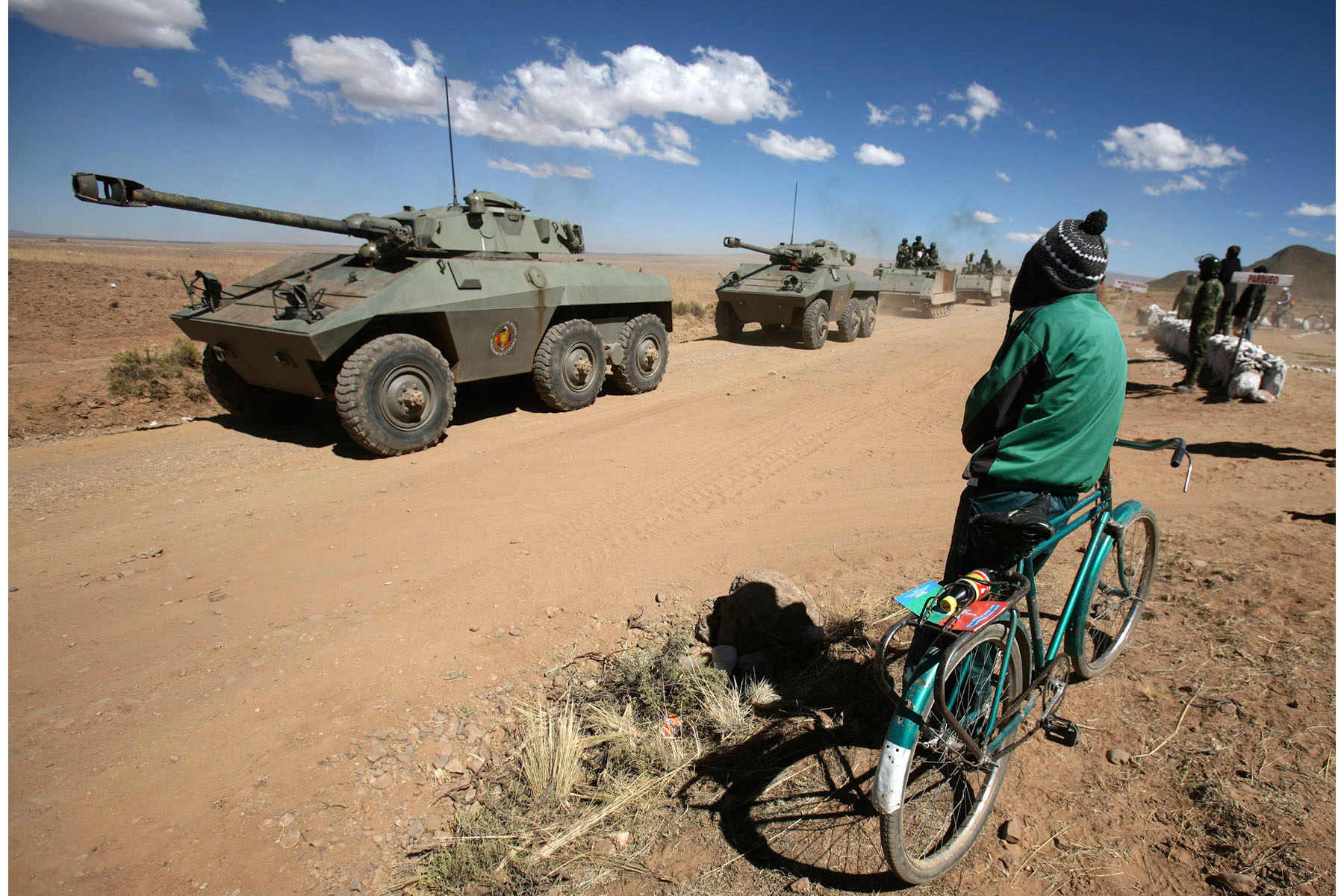 Bolivia. Por segunda vez en un mes, las Fuerzas Armadas realizaron ayer ejercicios militares para co