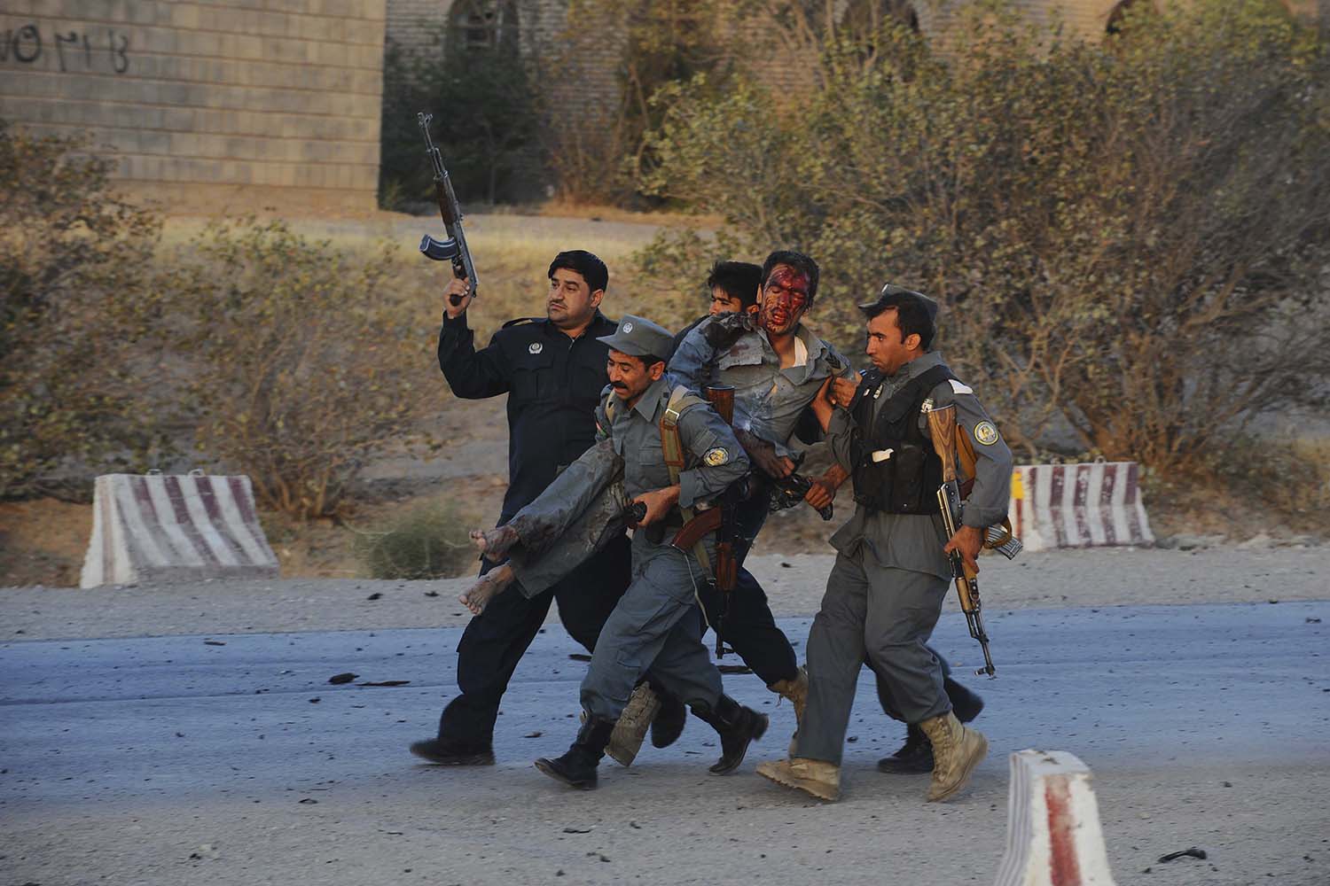 Un ataque armado contra el consulado de EEUU en Her?t (Afganistán) mata a 7 personas