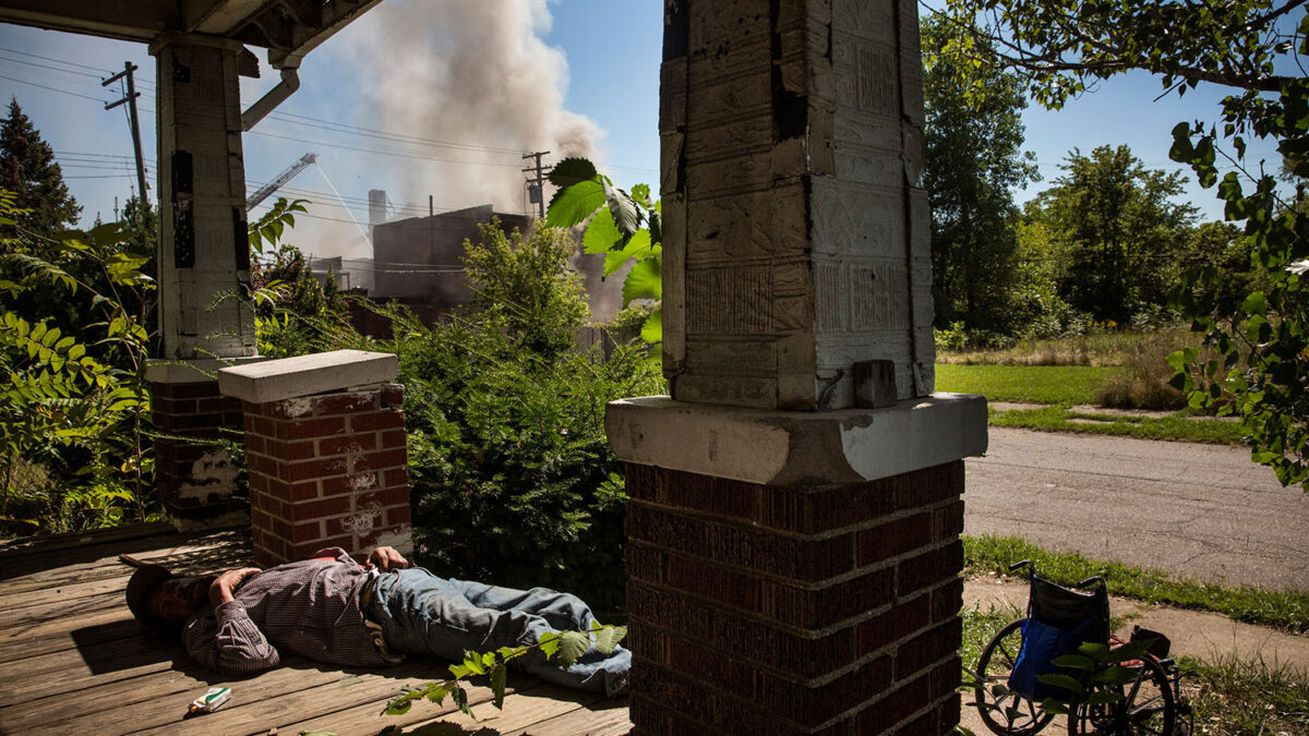 Especial EEUU. Actualmente 78.000 viviendas abandonadas en Detroit sirven de refugio para mendigos