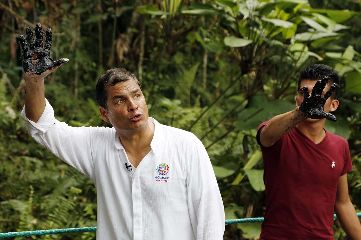 El presidente ecuatoriano Rafael Correa visita la amazonía para comprobar «la mano sucia de Chevron»