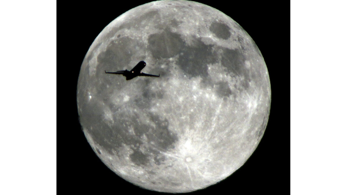 Desde ayer se ha podido ver la ‘Luna de la cosecha’, la Luna llena más próxima al equinoccio otoñal