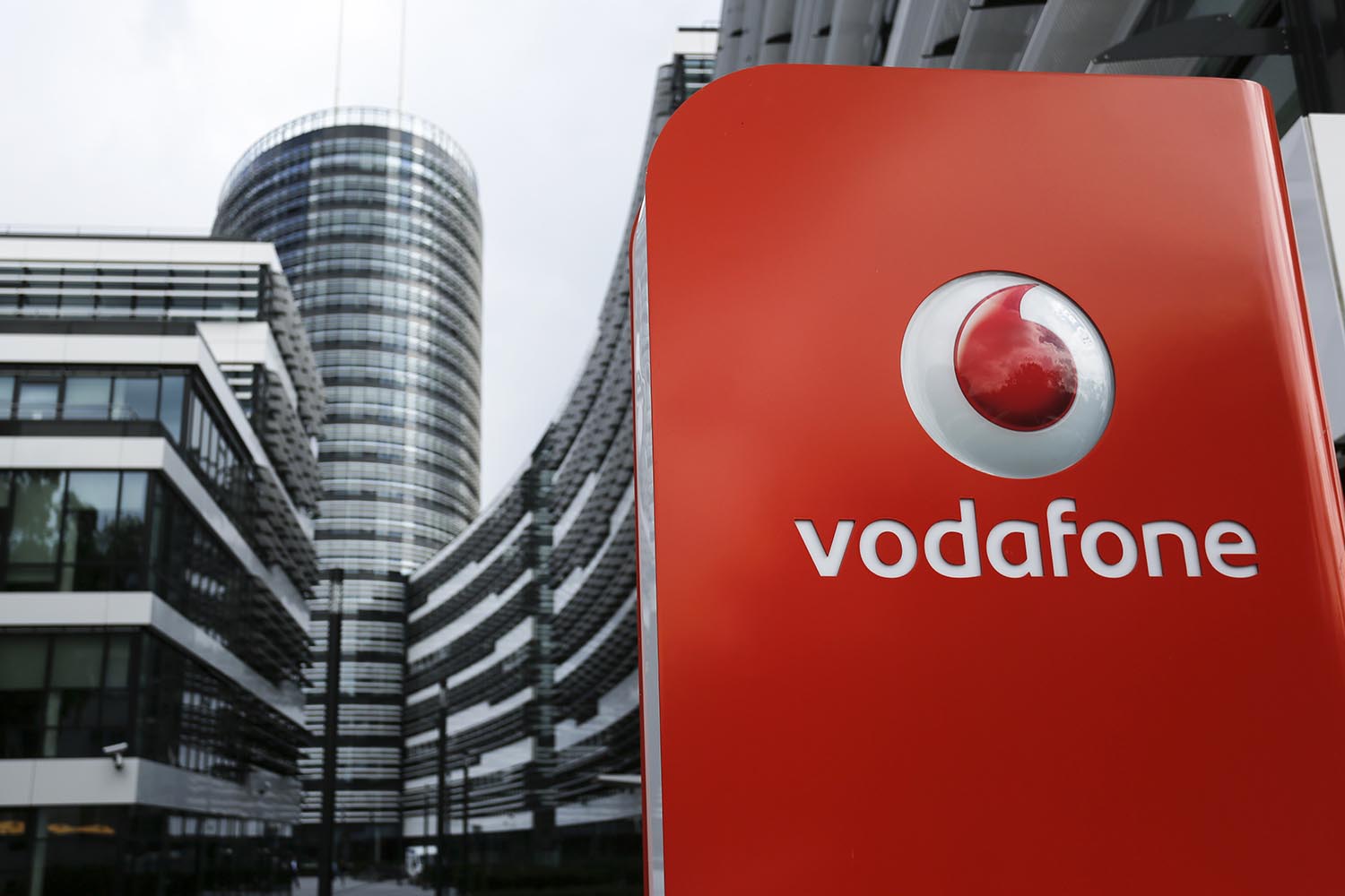 Especial Ciberseguridad. Grupo de hackers robaron la base de datos de la filial alemana de Vodafone