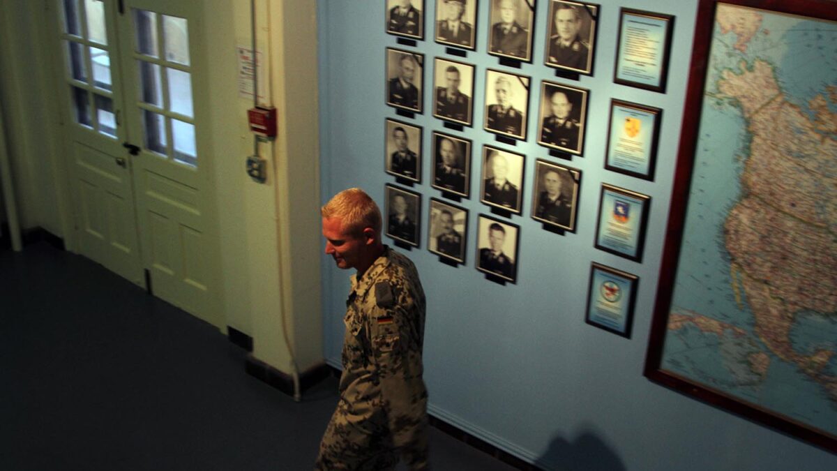 La delegación de la fuerza aérea alemana se retira de la base de Fort Bliss, en Texas