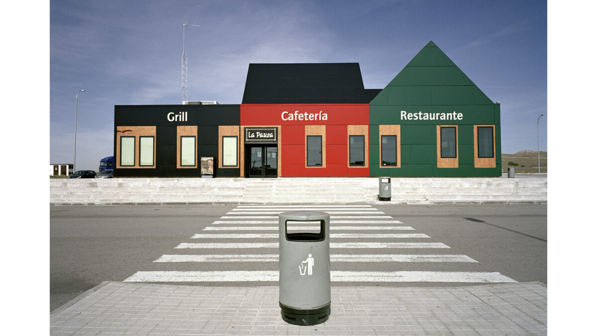 Especial Península. La cafetería, restaurante y grill La Pausa, en Santo Domingo-Caudilla, Toledo