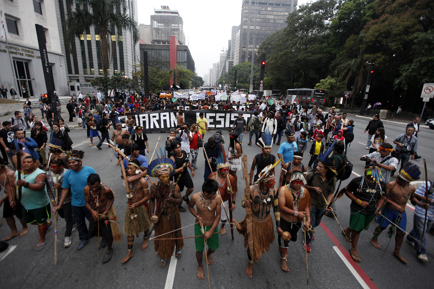 Especial Los indígenas de Brasil. La falta de ordenamiento jurídico es una clave del conflicto