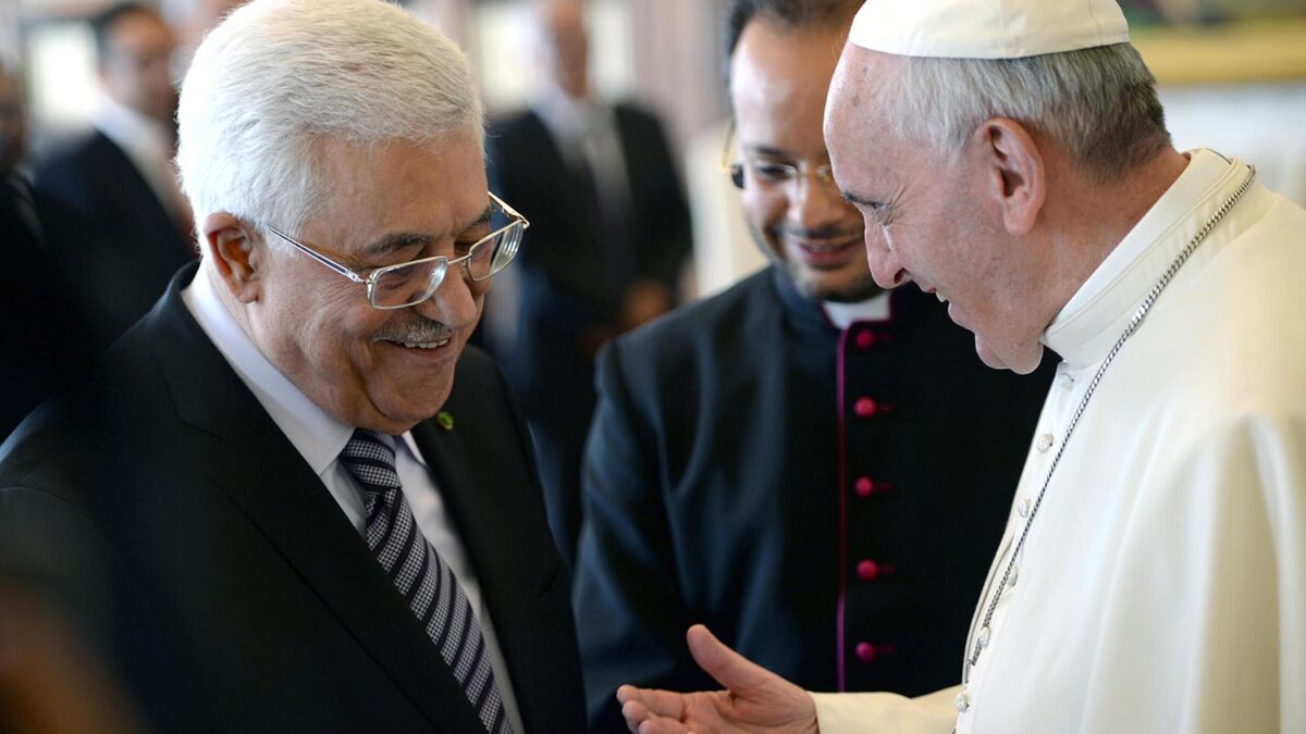 El papa Francisco se reúne con el presidente de la Autoridad Nacional de Palestina, Mahmud Abbas