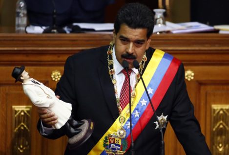 Especial Maduro. Con la figura de José Gregorio Hernández que le regaló a Fernández de Kirchner
