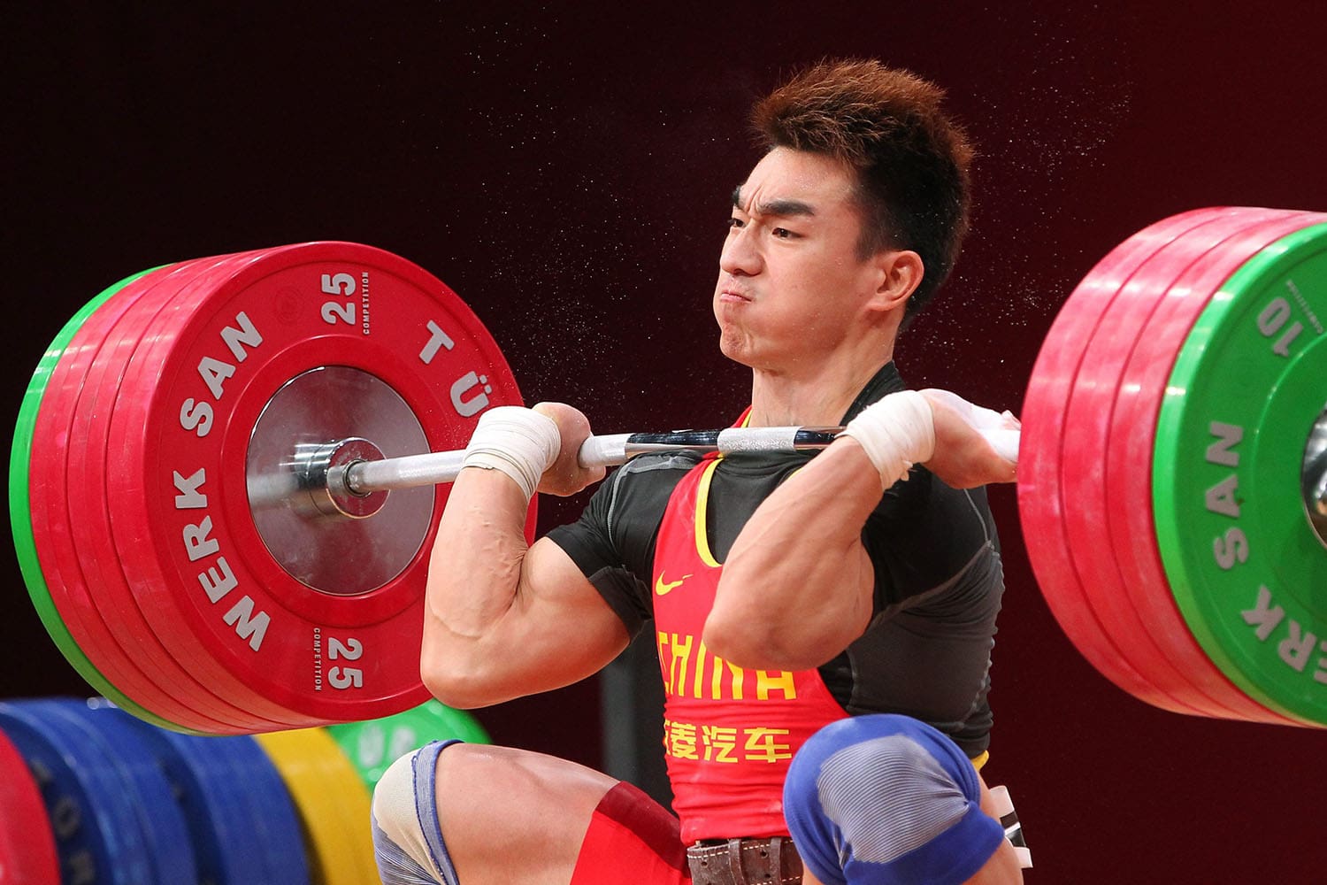 Hui Liao logra el récord mundial de su categoría al levantar 358 kg en el Mundial de Polonia