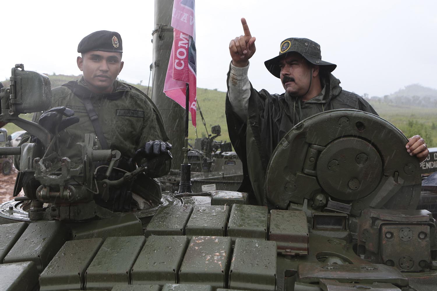 Especial Maduro. Vestido de soldado en una ceremonia militar en el estado de Cojedes