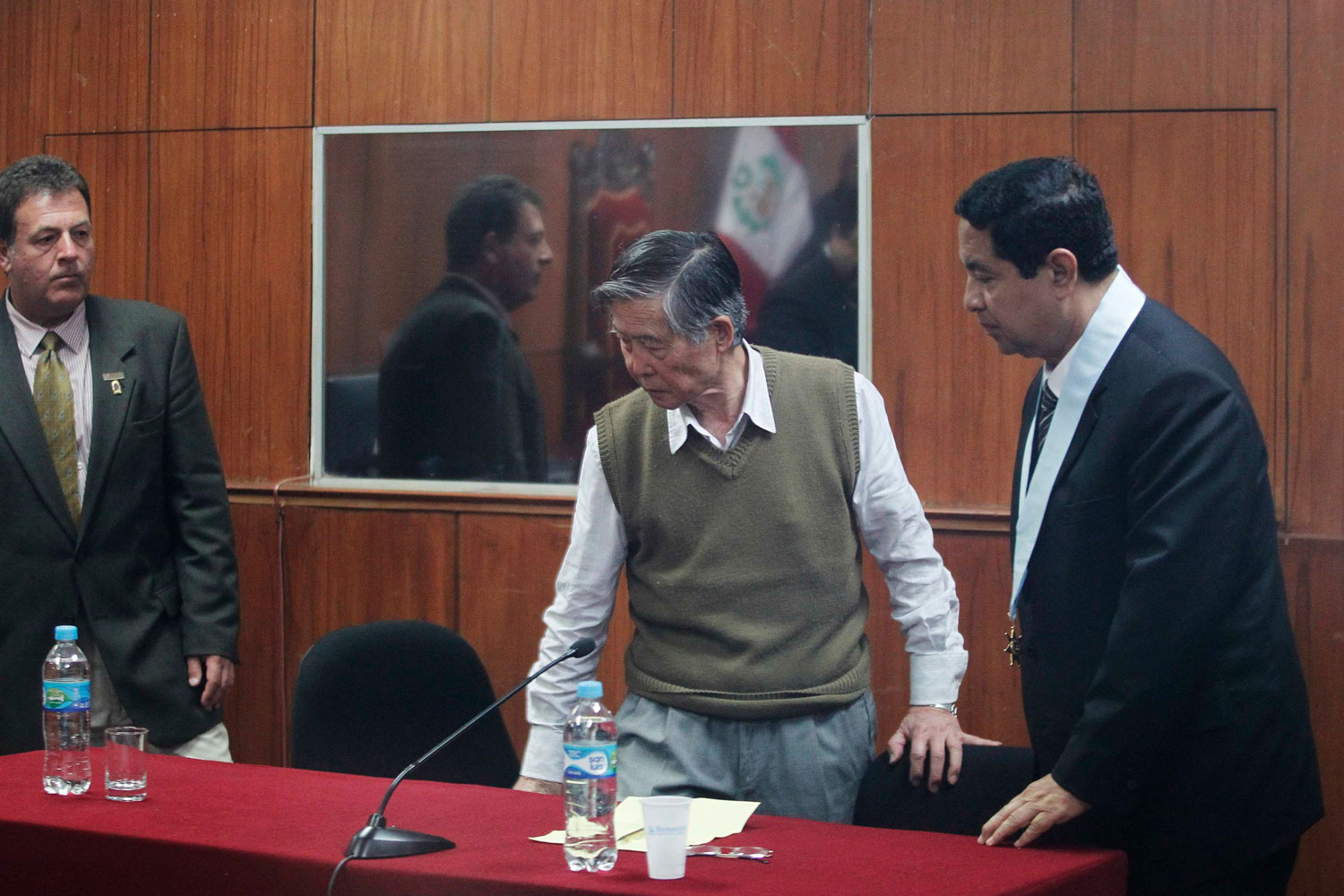 El expresidente de Perú Alberto Fujimori seguirá cumpliendo en prisión su condena de 25 años