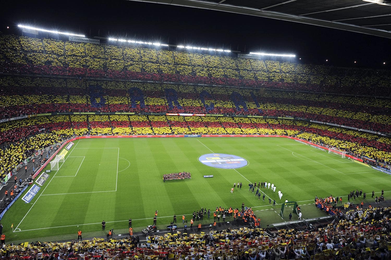 Especial El Clásico. El Barcelona ha preparado un mosaico muy especial para hoy en el Camp Nou