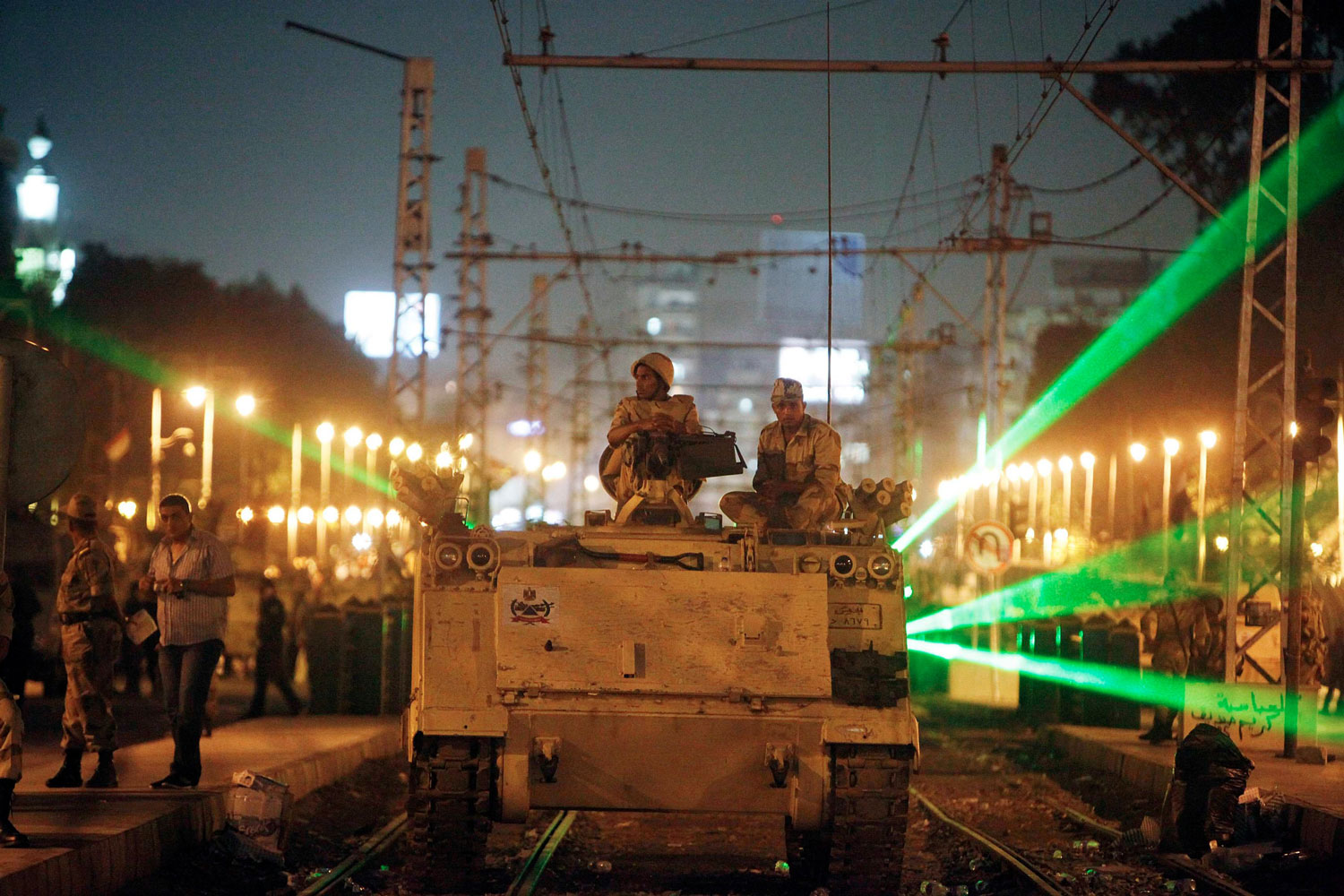 Egipto califica de "equivocada" la decisión de EE UU de congelar la ayuda militar y económica