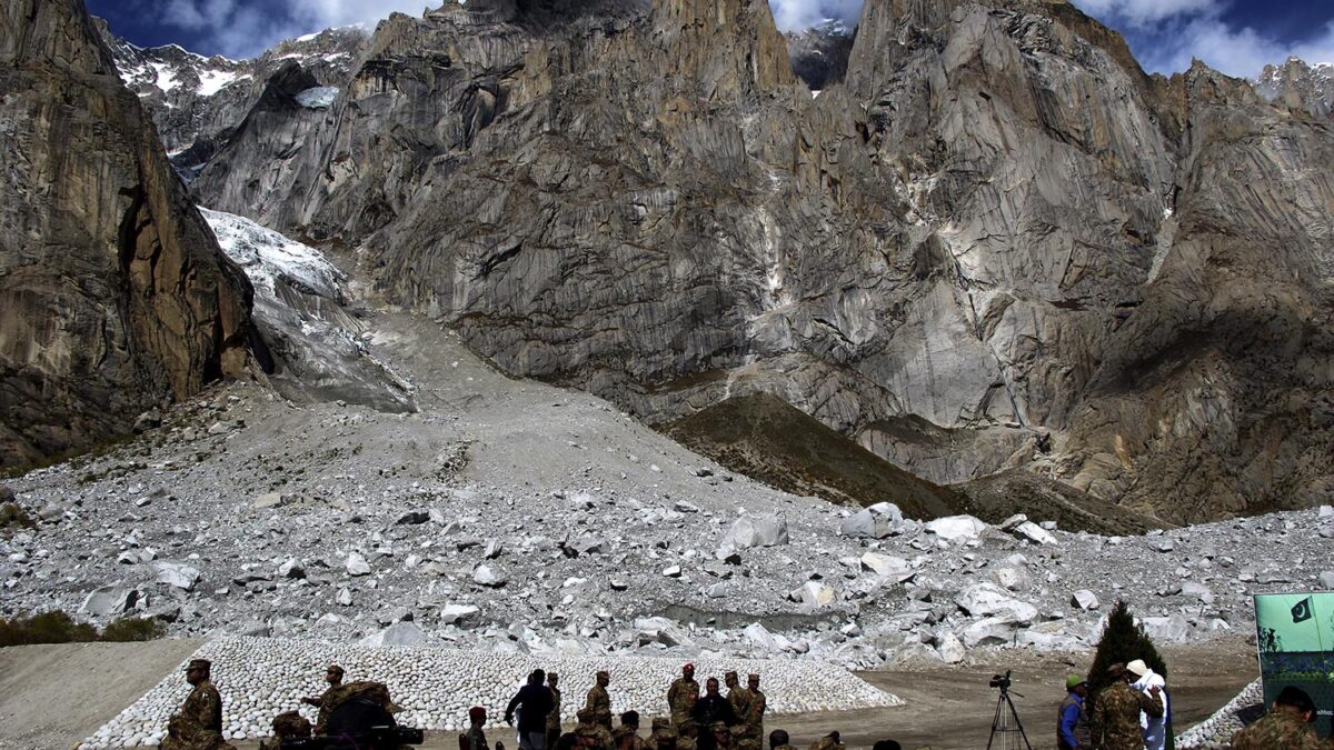 Fuerzas armadas de Pakistán visitan el glaciar Siachen, donde murieron 129 soldados y 11 civiles