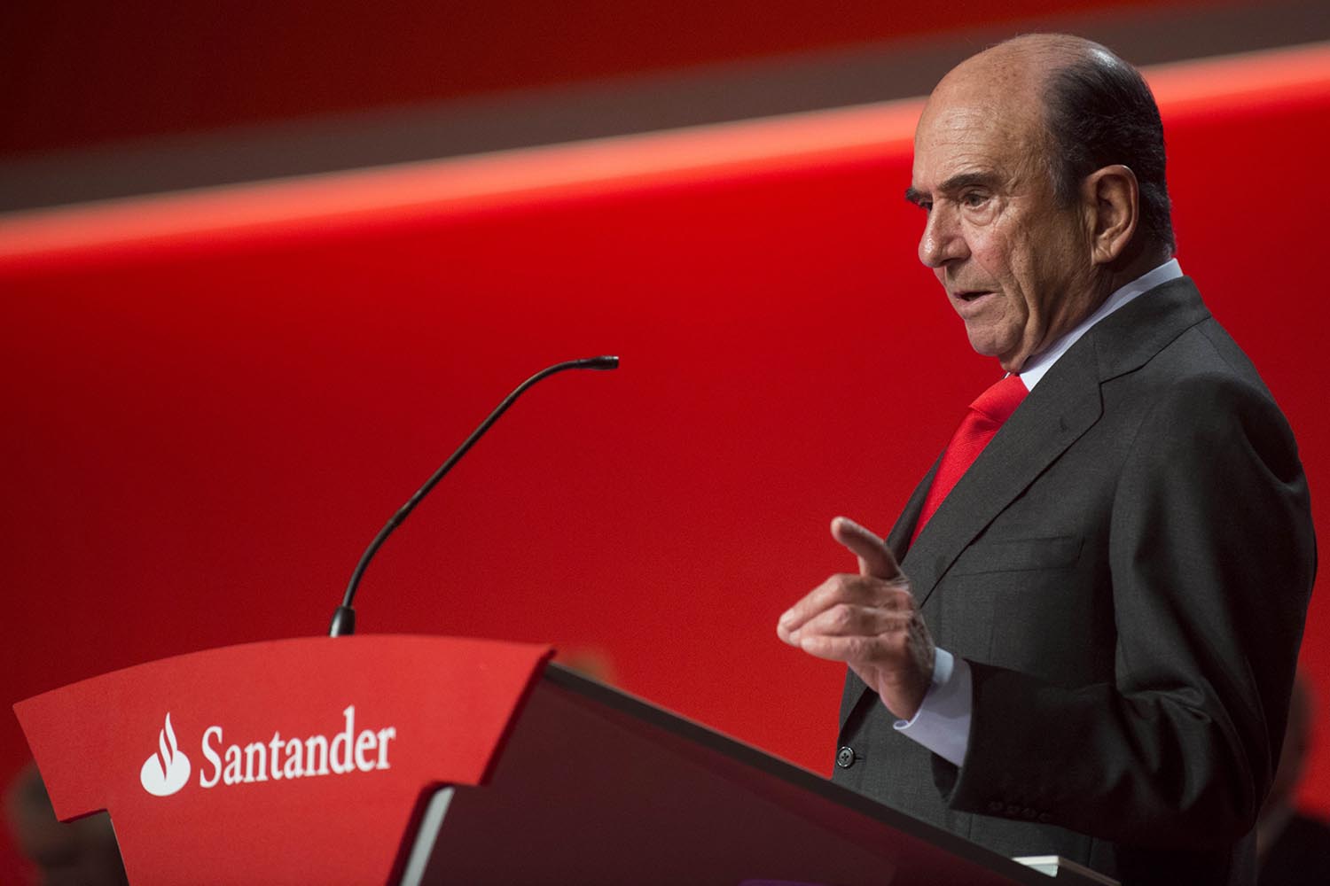 El presidente del banco Santander celebra la vuelta de la confianza financiera en España