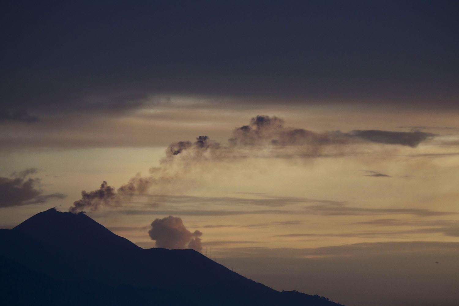 Aumenta la actividad sísmica del volcán de Pacaya en Guatemala
