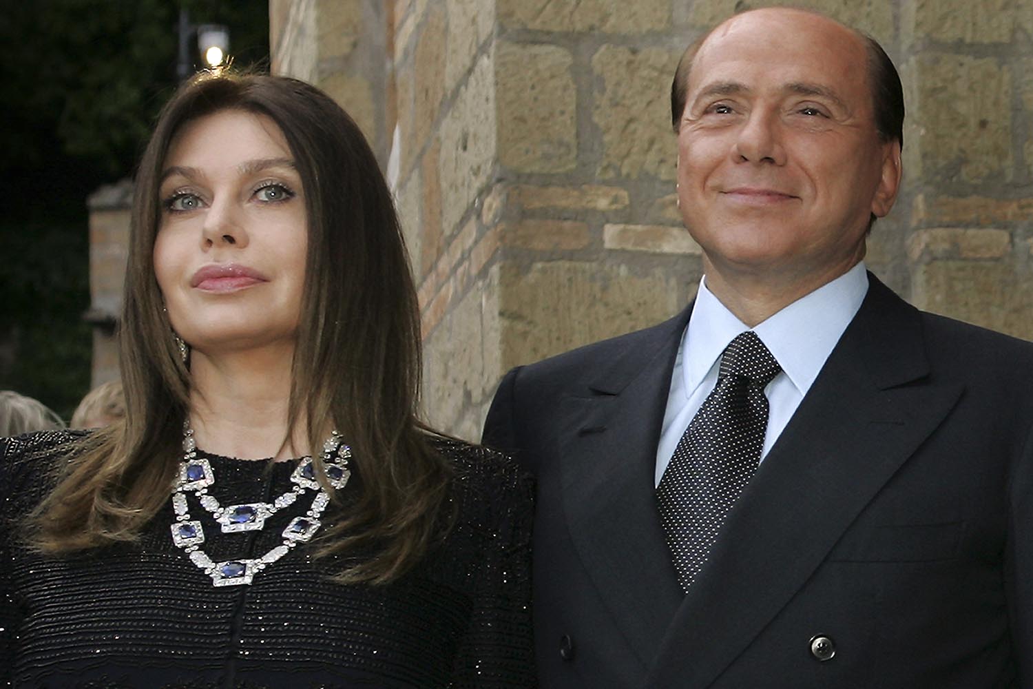 Silvio Berlusconi deberá pagar una pensión mensual de 1,4 millones de euros a su exmujer