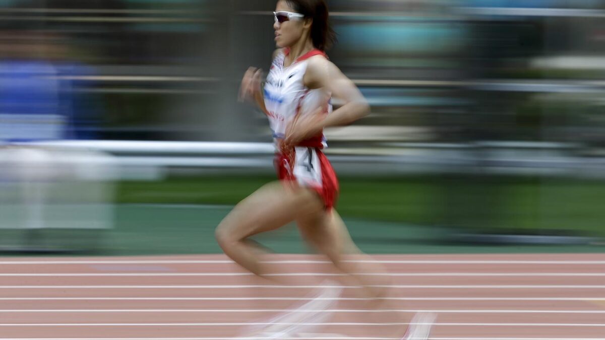 La japonesa Shimizu Yuko obtiene el oro de los 10.000 m en los Juegos Asiáticos del Este, en China