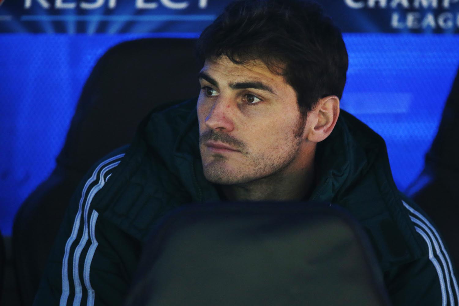 Iker Casillas se plantea la opción de dejar el Real Madrid si en tres meses sigue sin jugar