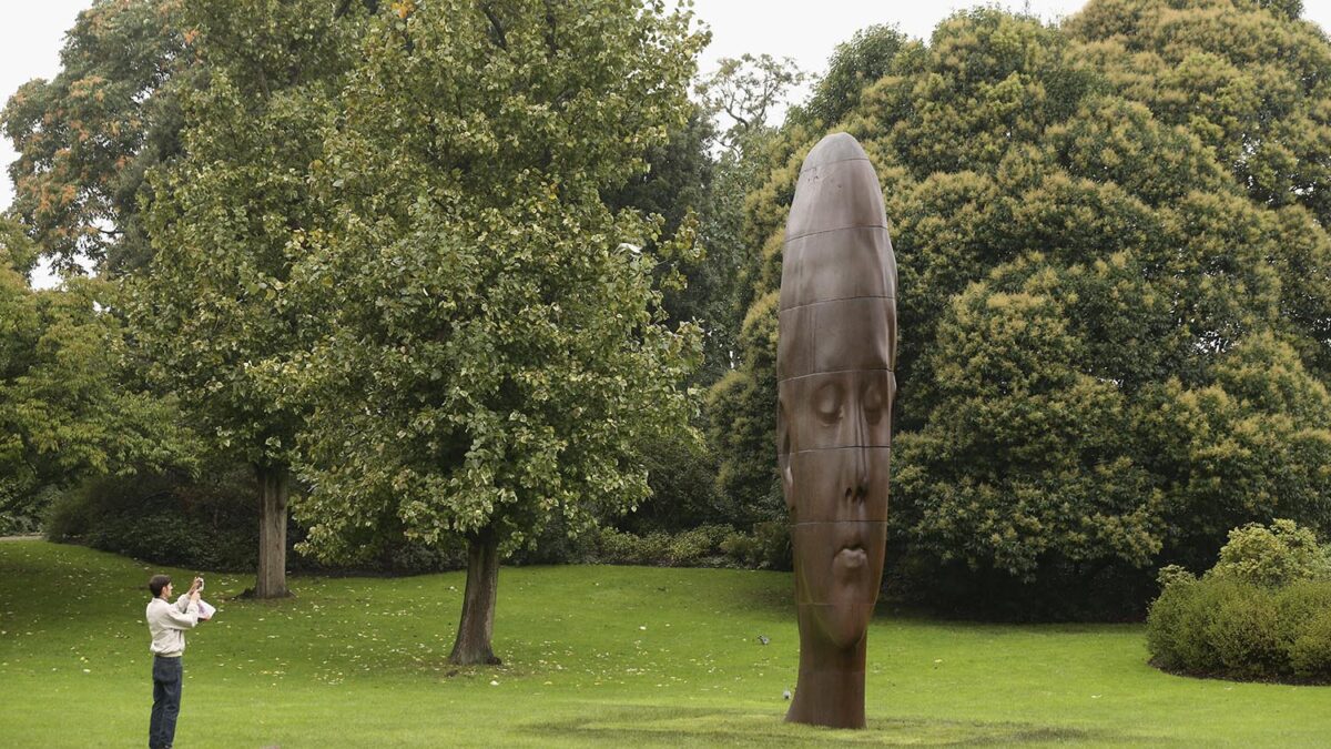 Comienza en Londres la Frieze Art Fair, con obras como ‘Chloe’, del escultor español Jaume Plensa