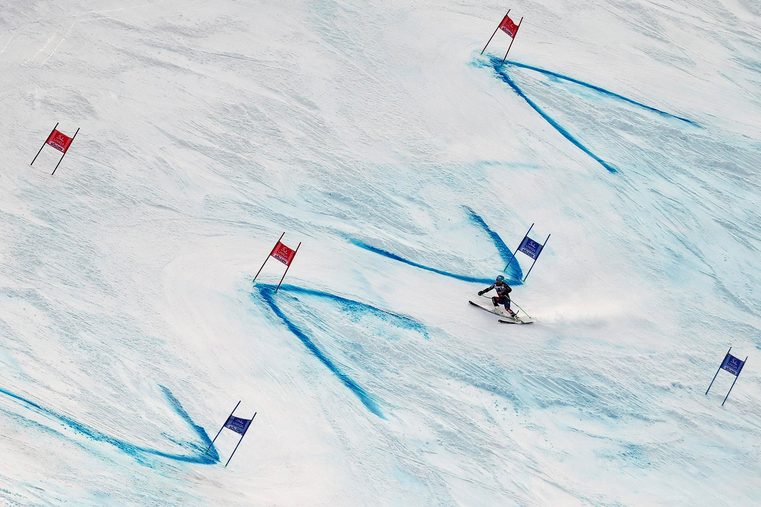 El tetracampeón Ted Ligety gana el slalom inaugural de la Copa del Mundo de Esquí de Austria