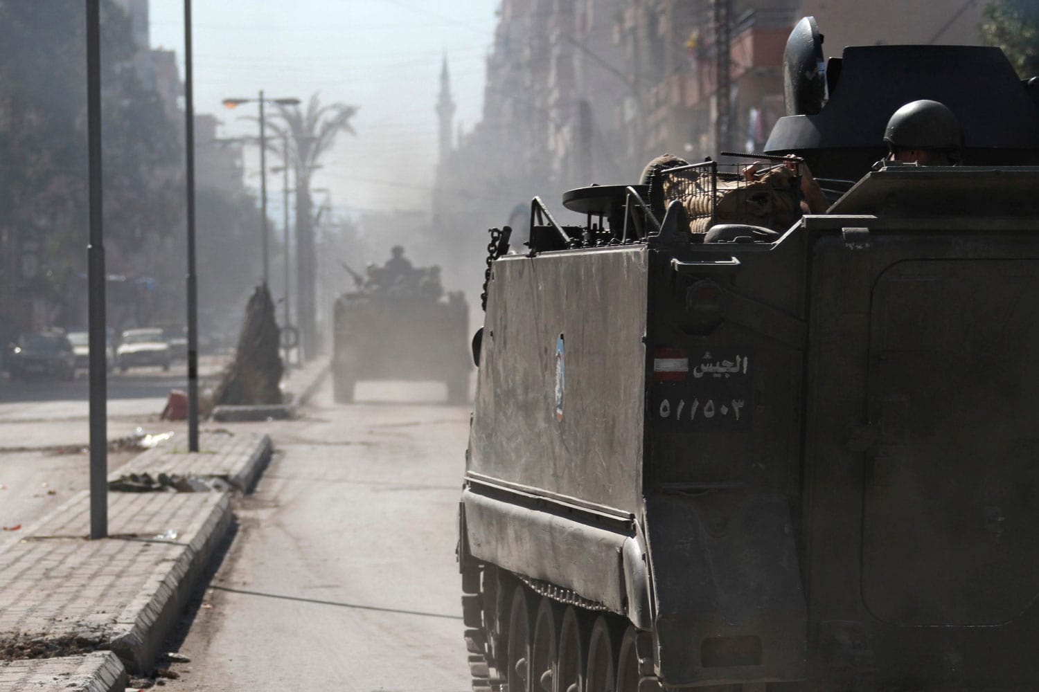 El ejército de Libia se despliega para frenar los enfrentamientos ligados al conflicto de Siria