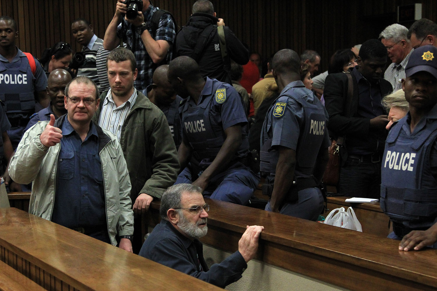Condenan a entre 5 y 35 años de cárcel a los supremacistas blancos que planearon matar a Mandela