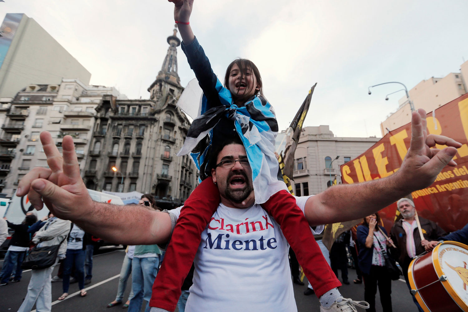 La Corte Suprema de Argentina declara constitucional la Ley de Medios y rechaza el recurso de Clarín