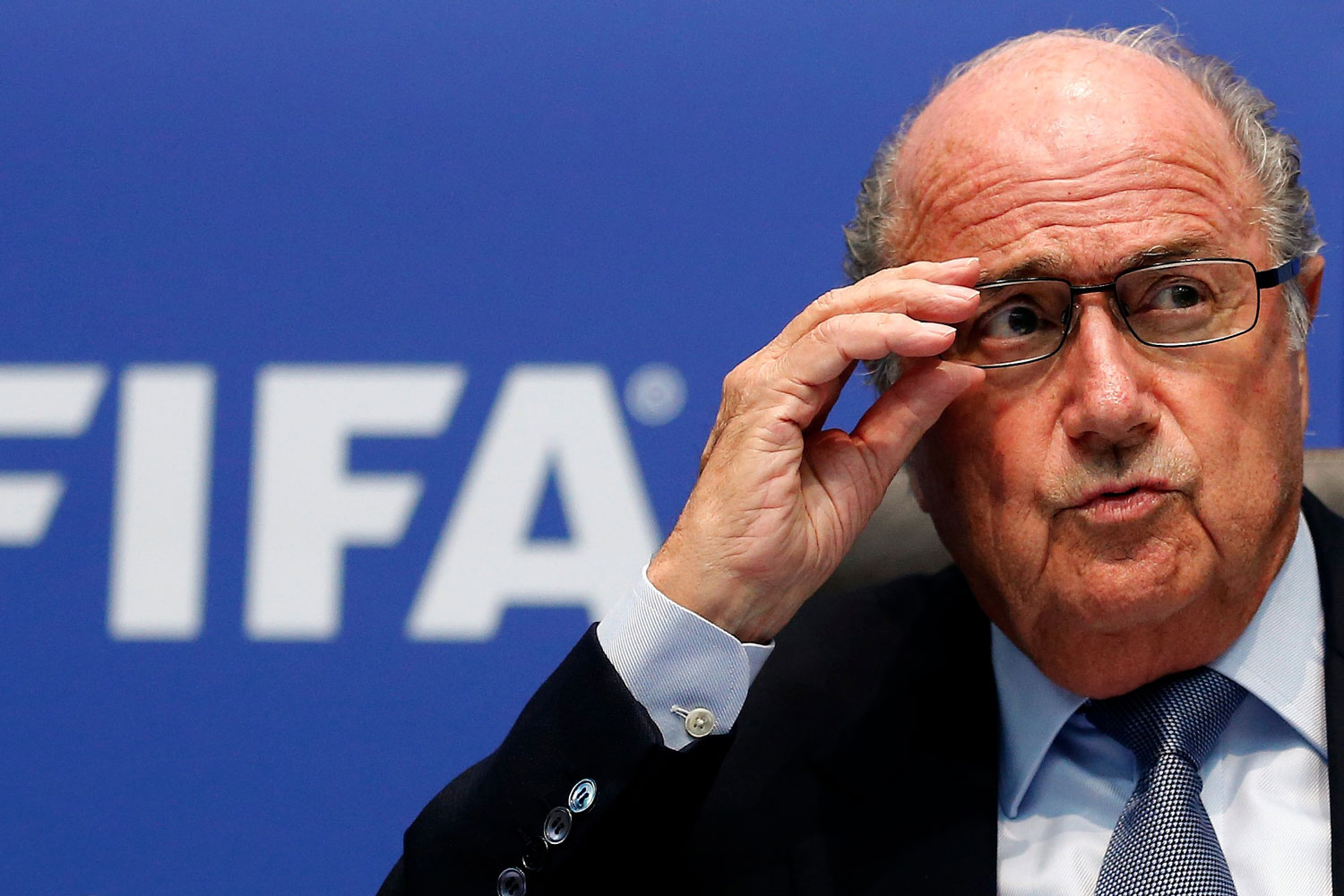 El presidente de la FIFA Joseph Blatter pide perdón por Twitter a Cristiano Ronaldo