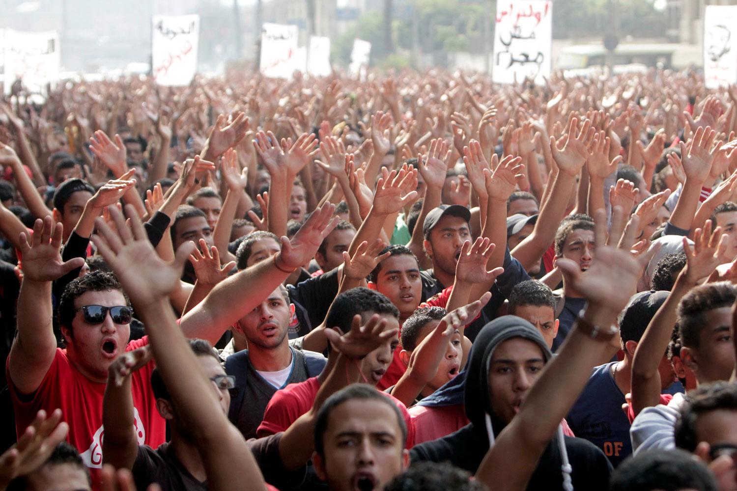 Aficionados del equipo de balonmano Al Ahli piden la liberación de 25 ultras en el El Cairo