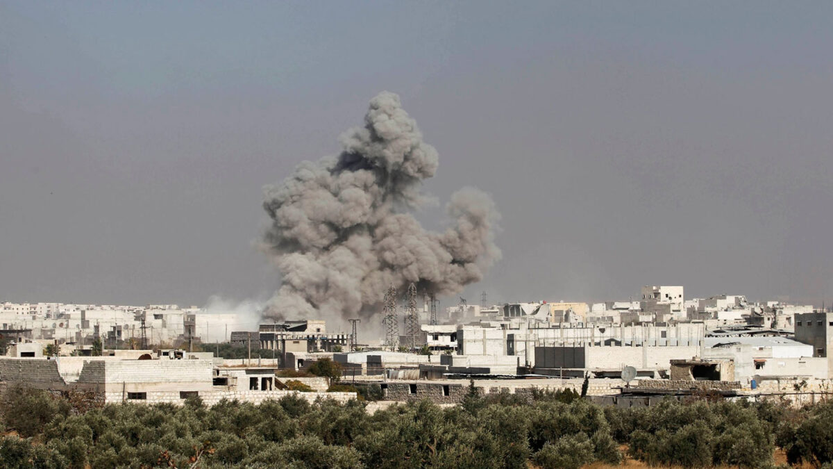 Las fuerzas de al-Assad bombardean Alepo y recuperar su casco viejo