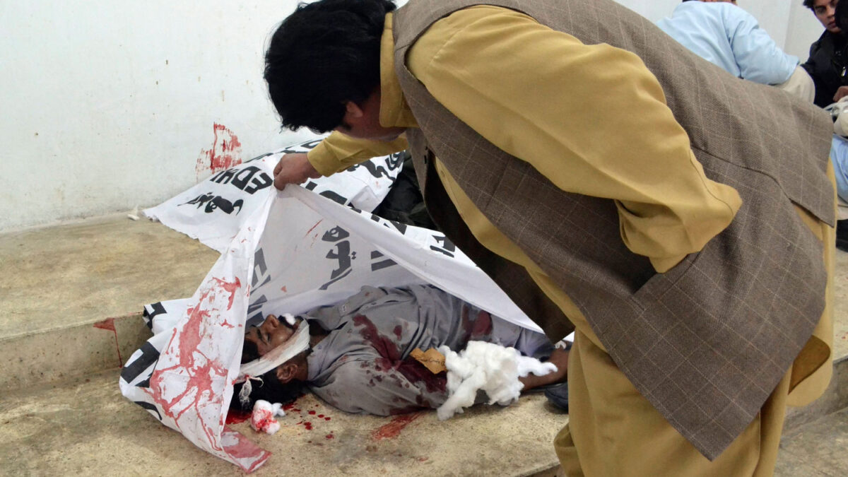 Cinco muertos y más de 20 heridos tras detonar una bomba en un mercado en Quetta