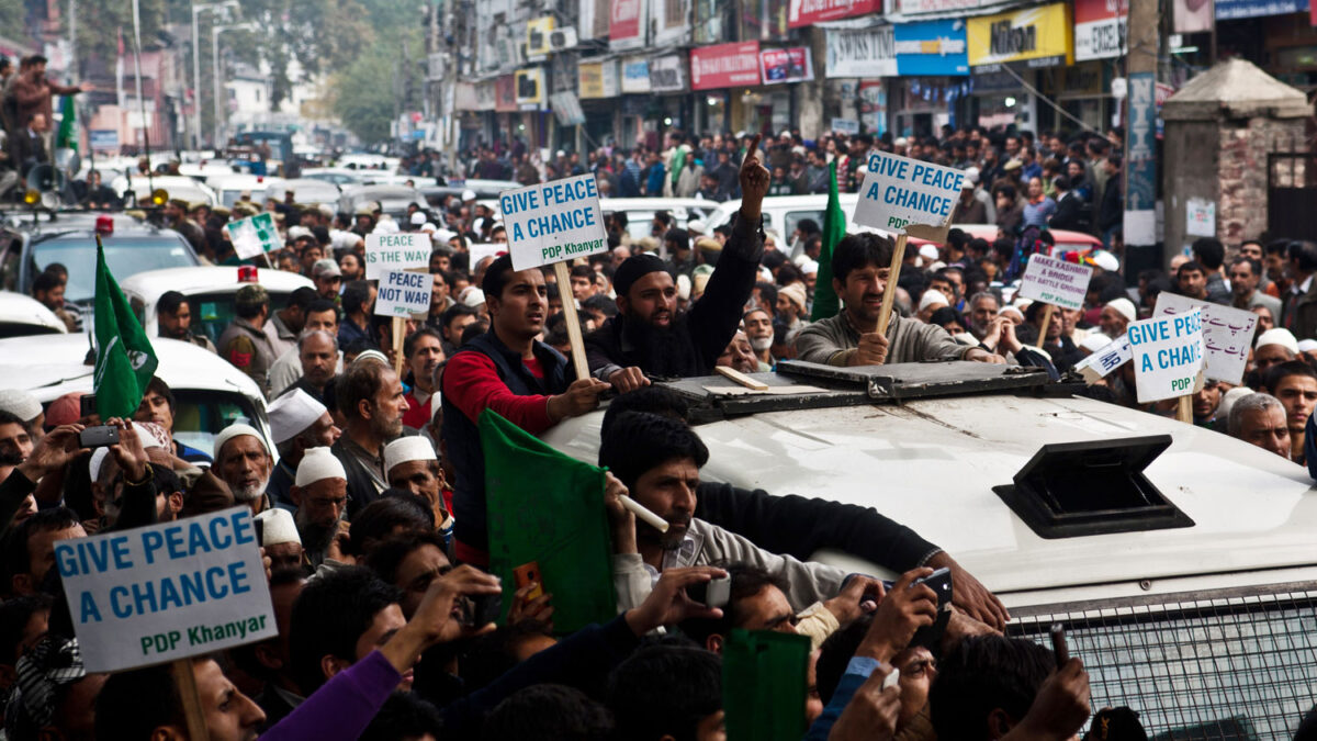 Manifestación en Srinagar para lograr una resolución pacífica entre India y Pakistán por Cachemira