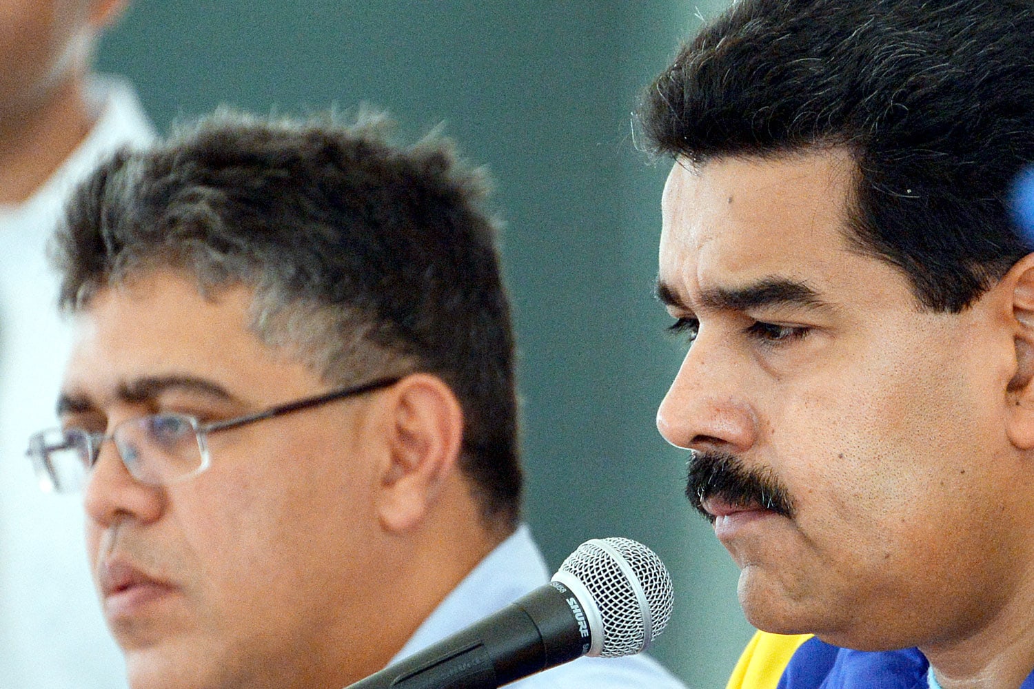 Maduro quiere armar baterías antiaéreas en emplazamiento civiles de Caracas