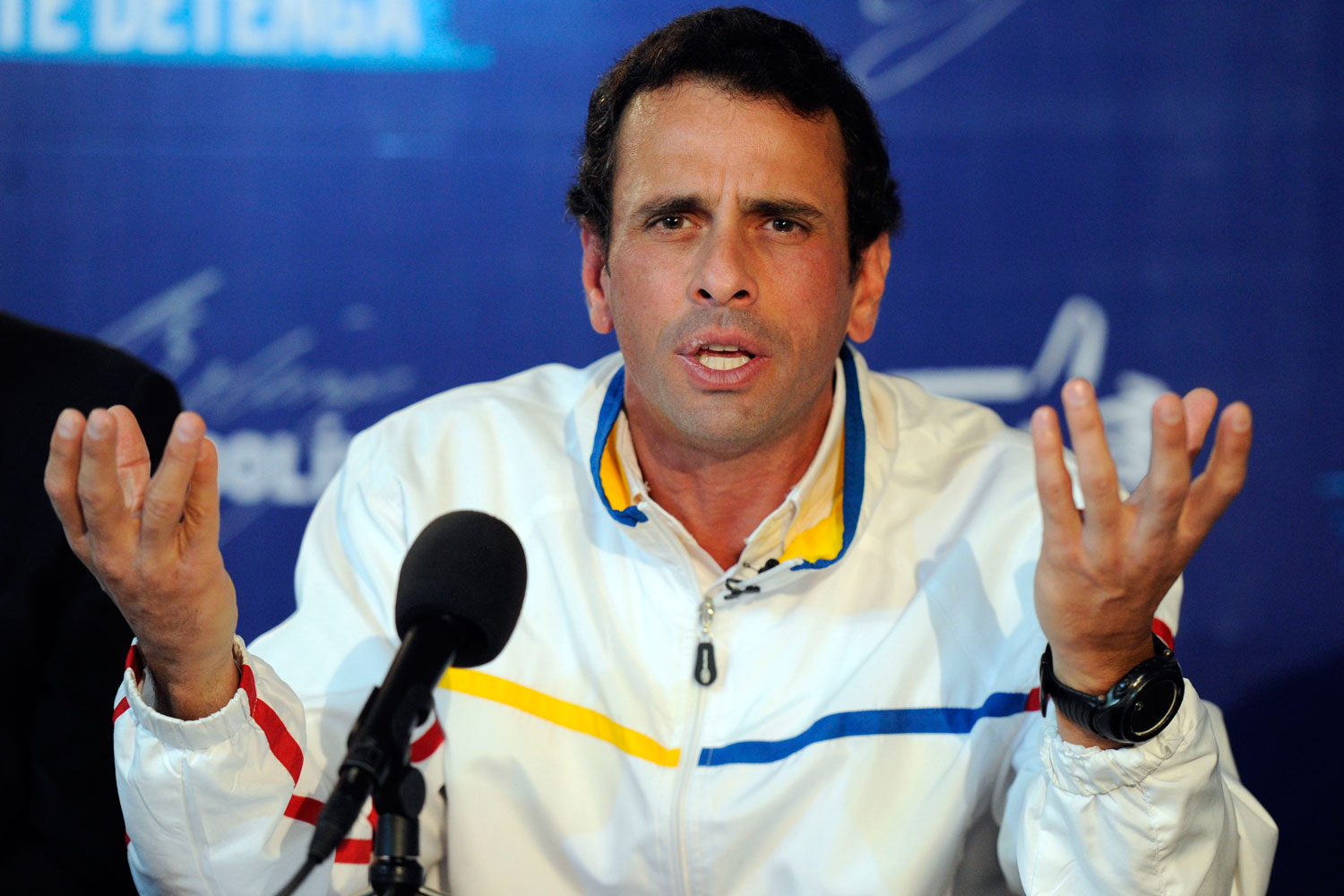 Capriles: "Lo que hay que hacer es quitarle poder a Maduro, porque está destruyendo Venezuela"