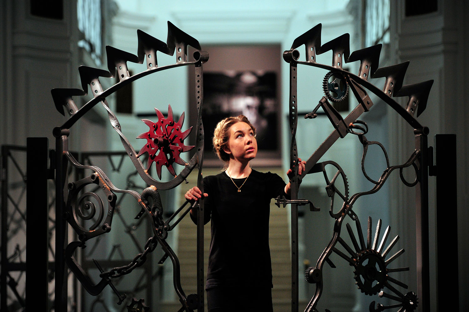 Bob Dylan se estrena como escultor con la exposición «Mood Swings» en la galería Halcyon de Londres